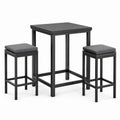 Set da esterno 3 pezzi nero e grigio con tavolo alto 60 × 60 × 95 cm e 2 sgabelli imbottiti 40 × 40 × 70 cm